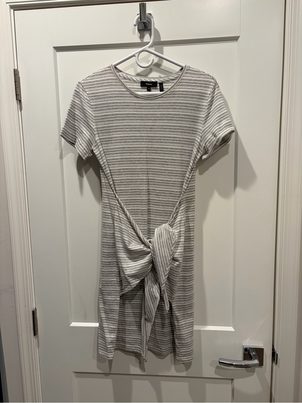 Theory White and Gray Striped Knot-Front Dress - Size M Medium